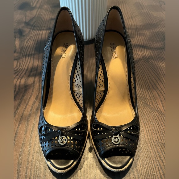 Michael Kors Olivia Wedge Espadrille Sandles - Picture 1 of 8